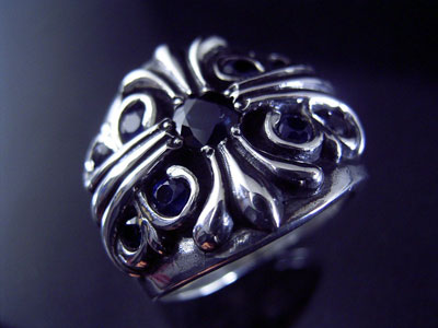 キーパーリング、スクロールベイブ