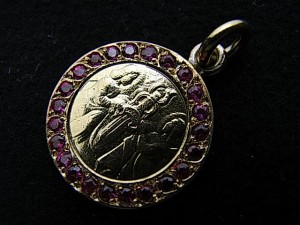 クロムハーツ、メダルチャーム22K、ピンクサファイヤカスタム クロムハーツ、メダルチャーム22K、ピンクサファイヤカスタム