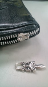 REC F ジップ レザー 3セメタリー クロス パッチ ウォレット 修理前