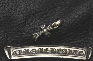 CHクロスベビーファットチャーム、ダイヤパヴェ