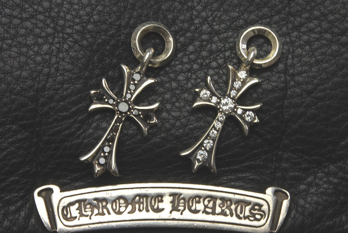 タイニーCHクロスチャーム、ダイヤパヴェカスタム