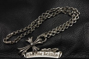 カスタム前のネックレス　ペーパーチェーンSM CHクロス　