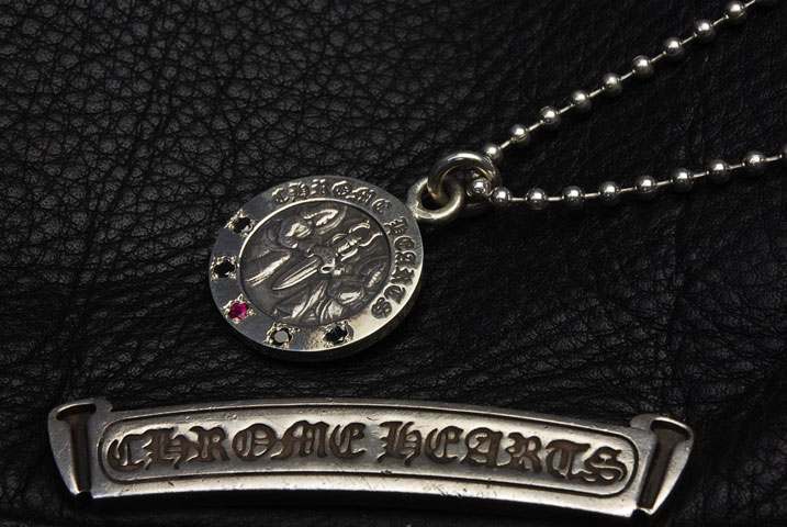 エンジェルメダルチャーム　ブラックダイヤ＆ルビーカスタム