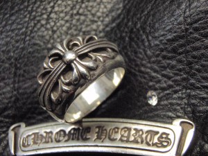 改造前のフローラルクロスリングと持ち込み石