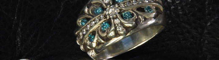 タテにダイヤ、スクロール部にブルーダイヤをカスタム