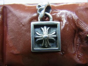 彫刻台に固定して