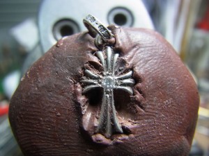 彫刻台から、取り外して完成です。