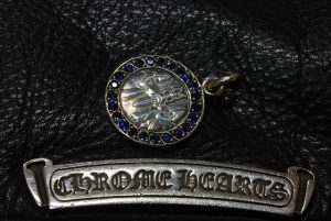 サファイヤをカスタムしたメダルチャーム