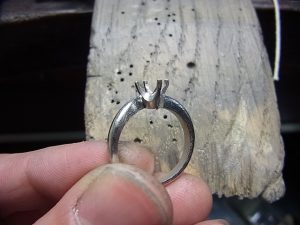 パーツを組み合わせてみます。