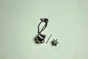 針が取れています。