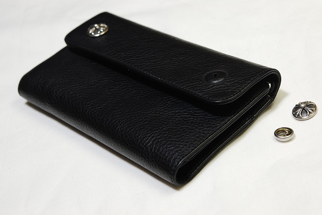 クロムハーツ　ウェーブウォレット　ボタン修理