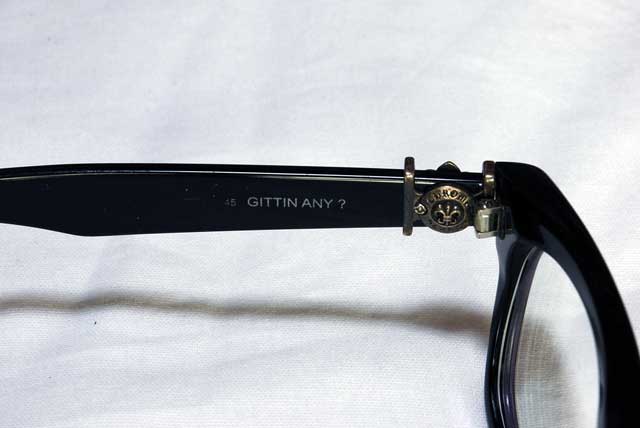 GITTIN ANY?という名称のメガネ