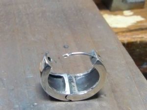 熟慮の上、細く加工しました