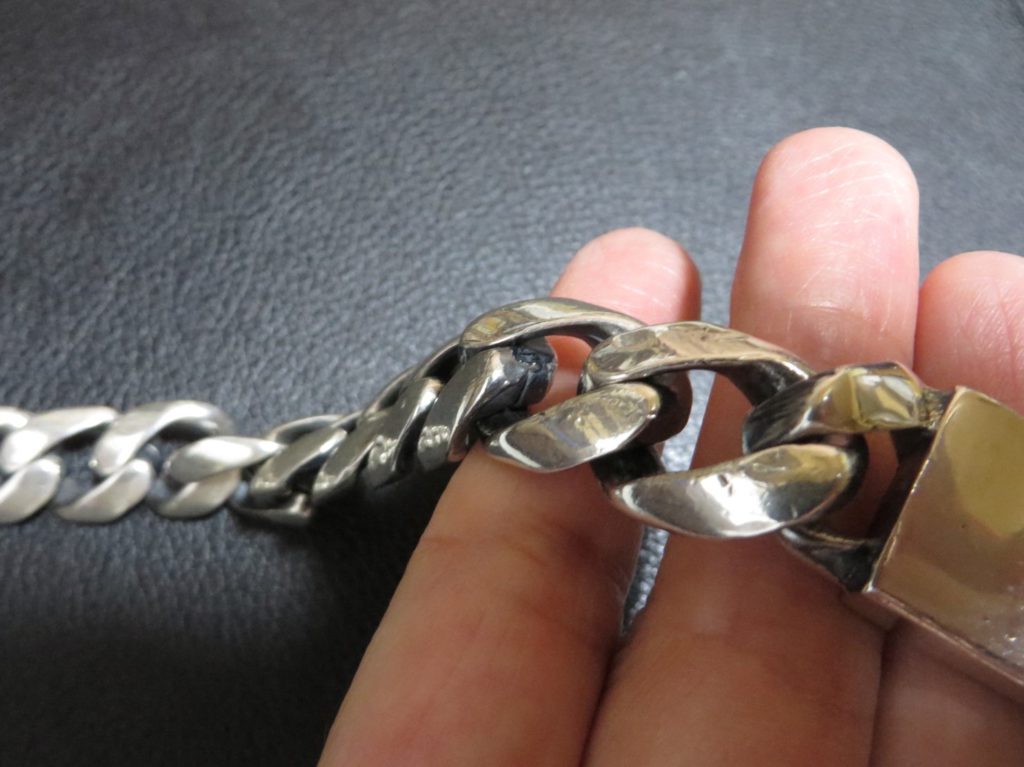 クロムハーツ フローラルクロス ハートブレスレット偽物情報 ｜ クロム  