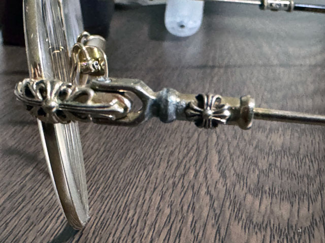 他社でハンダ付で修理されたメガネ