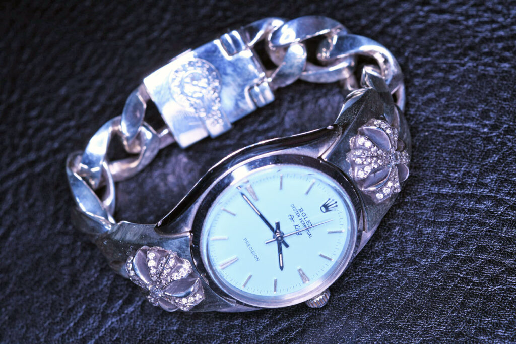 新品仕上げ後のクロムハーツ パヴェウォッチバンドとロレックス