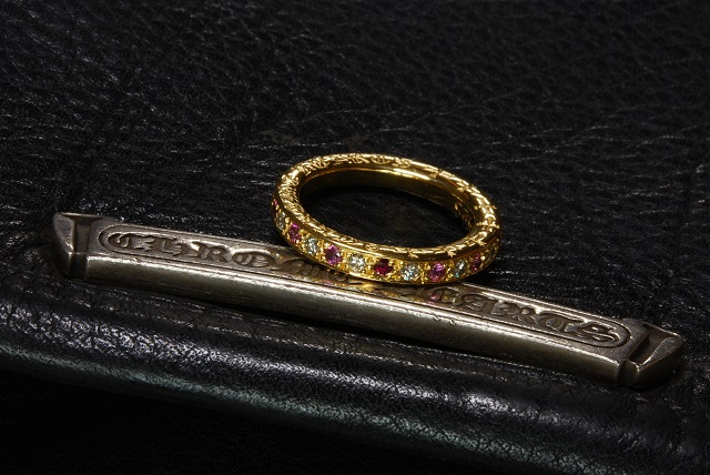 カール・ラガーフェルドのクロムハーツ愛【クロムハーツの修理