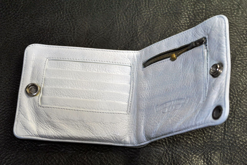 クロムハーツ ウォレット ホワイト 染め直し後 裏面の復元