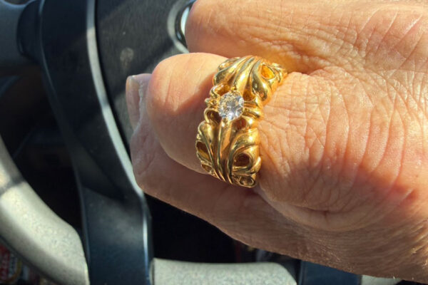 クロムハーツKTリング5石入りを、1ダイヤにしてゴールドイオンプレーティングカスタム
