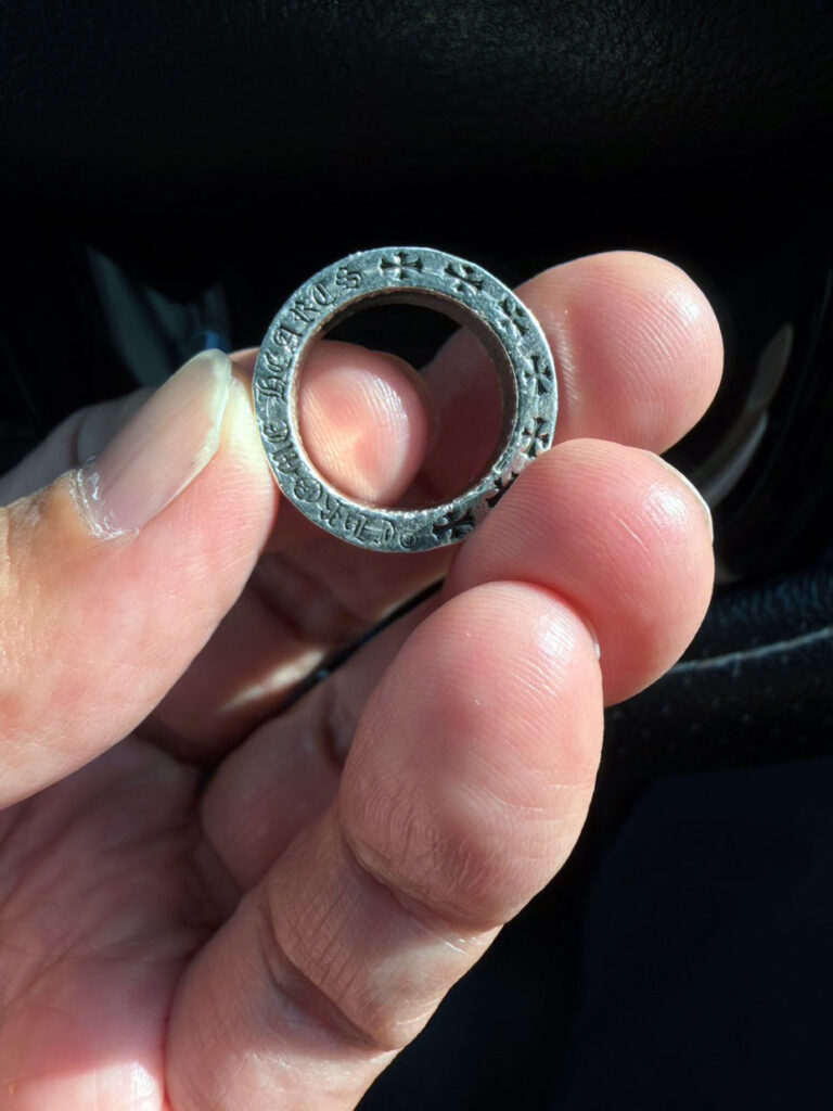サイズアップ前のスペーサーリング、傷が入っています。