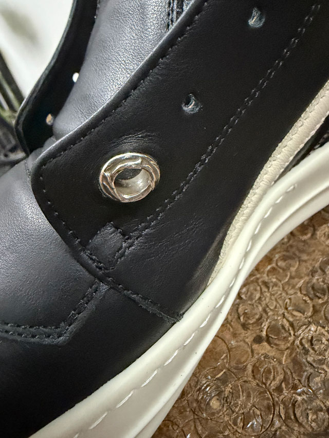 グロメットを移植します