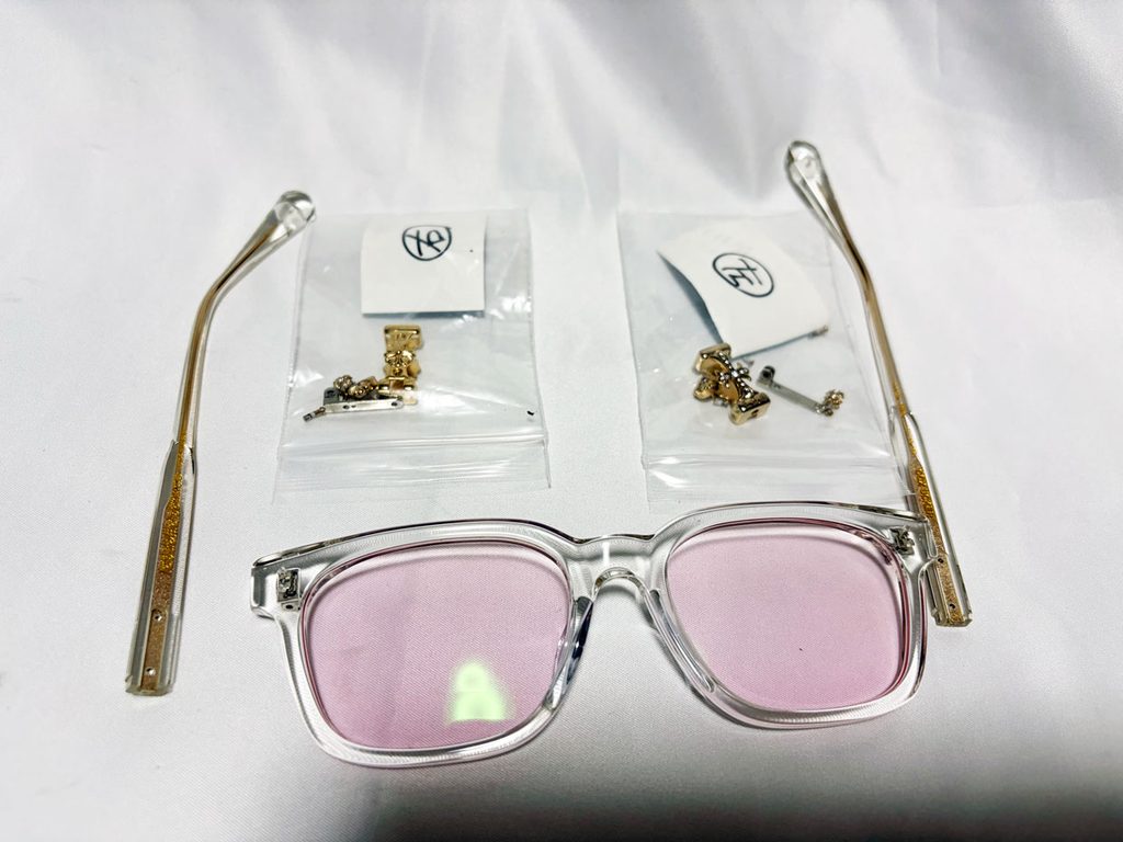 クロムハーツ COX UCKER(コックスアッカー) 石留め後のパーツをメガネに戻す